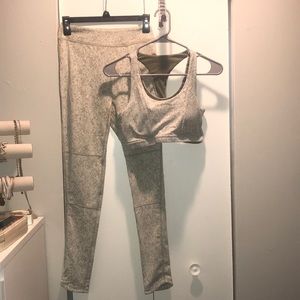 Gym Shark Set- Leggings & Bra